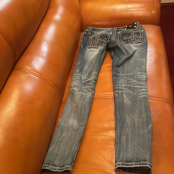 Miss Me Jeans - Picture 2 of 4